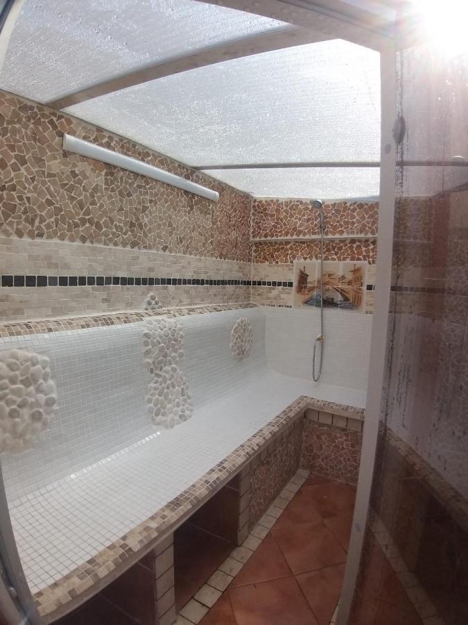 La Casa De Huespedes Apartamento Puebla de Vallbona Exterior foto
